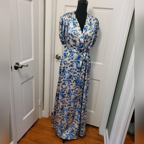 NWT Alexia Admor Blue Floral Satin Look & Feel Maxi Dress Size 10, Retail $245 - Picture 1 of 12